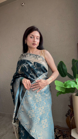 Dola Silk Festive Saree with Contrast Zari Pallu