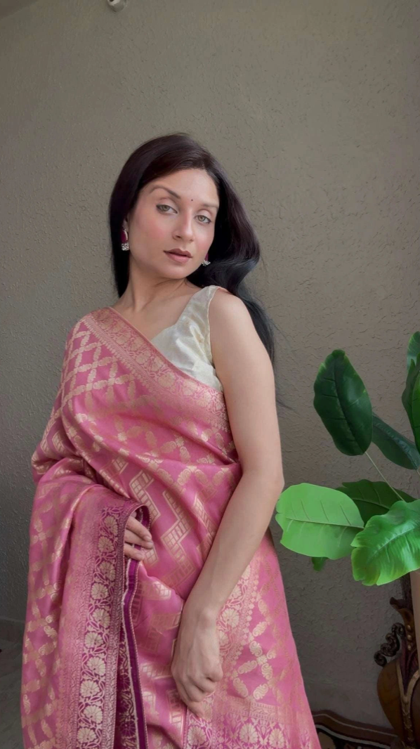 Rose Pink Dola Silk Saree with Intricate Zari Weave
